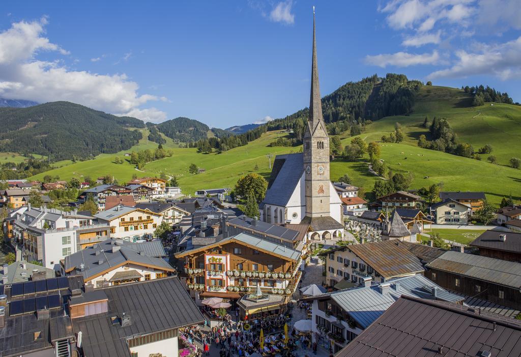 AlpenParks Hotel Maria Alm Buitenkant foto