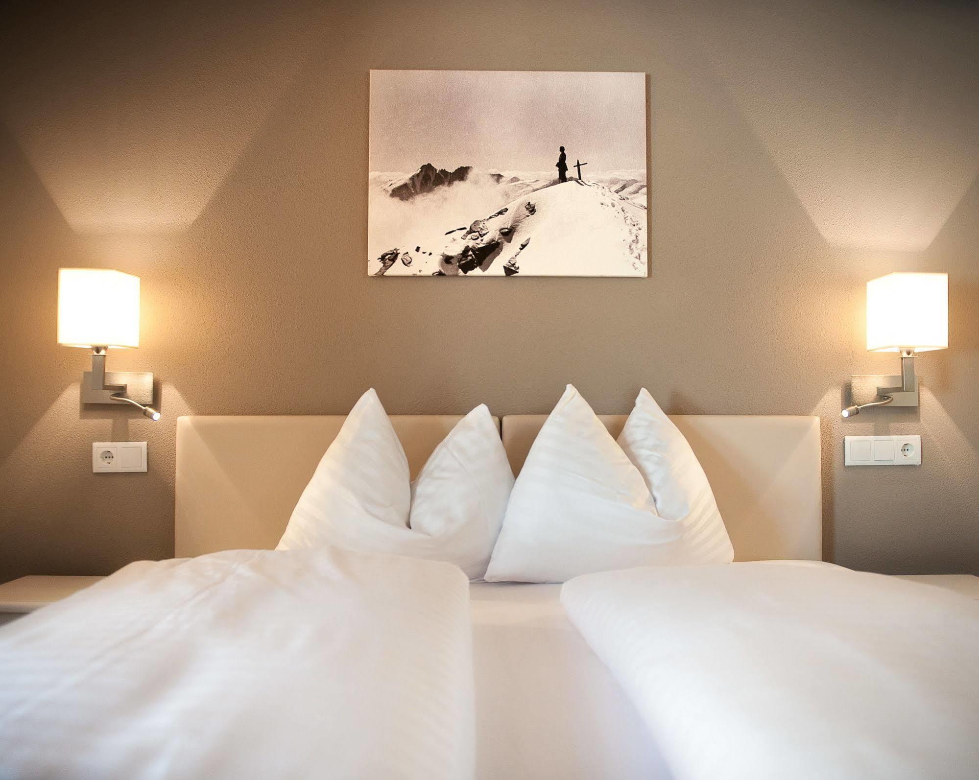 AlpenParks Hotel Maria Alm Buitenkant foto
