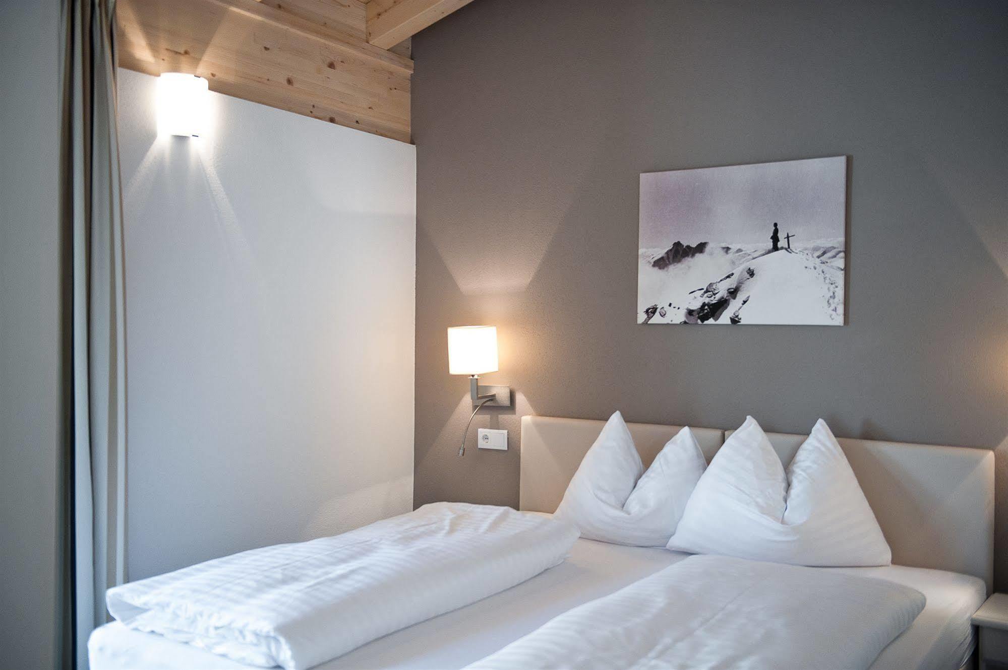 AlpenParks Hotel Maria Alm Buitenkant foto
