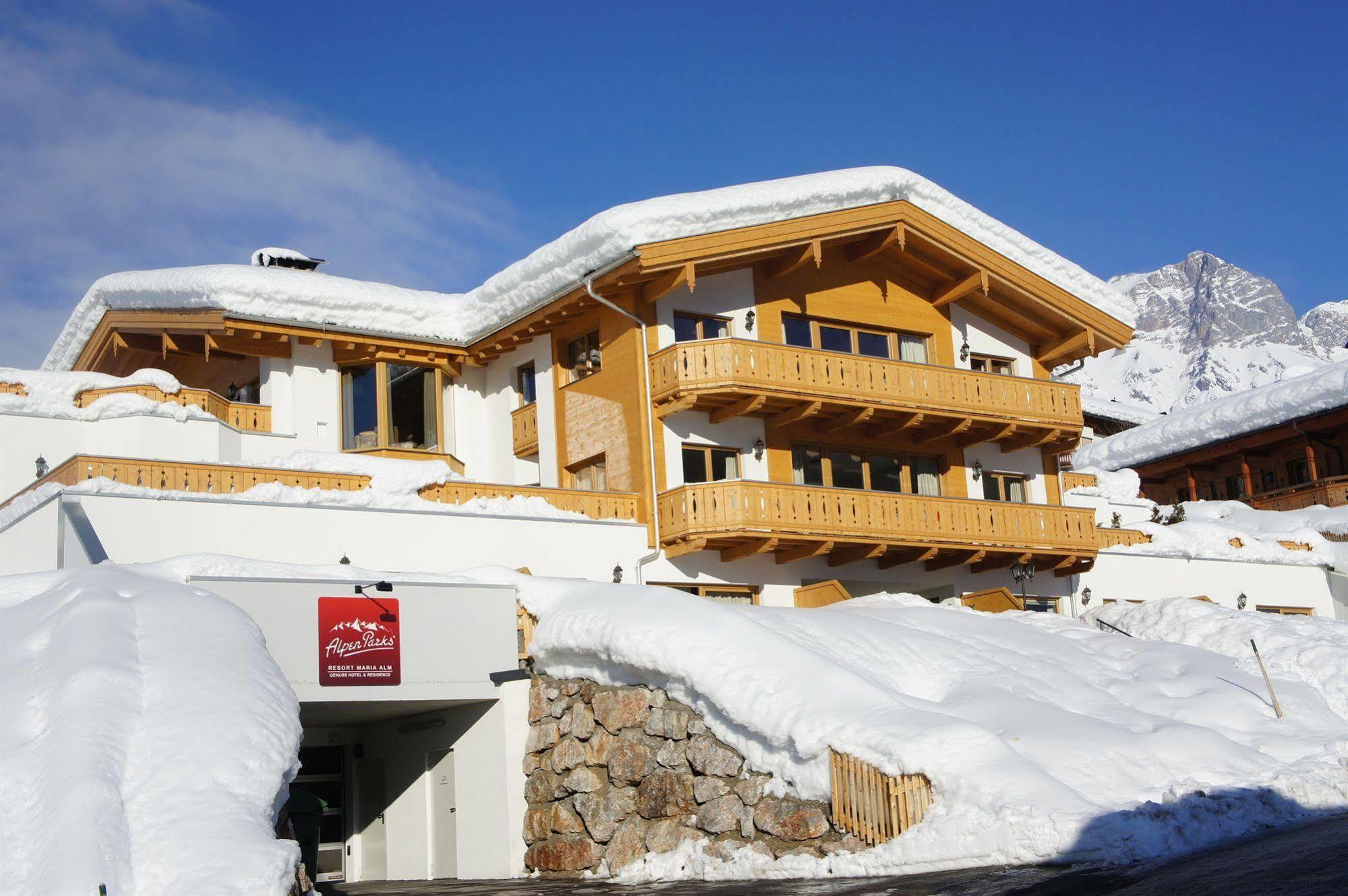 AlpenParks Hotel Maria Alm Buitenkant foto